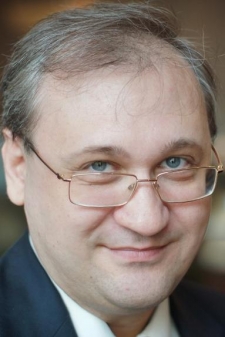 Виктор Викторович Иванов