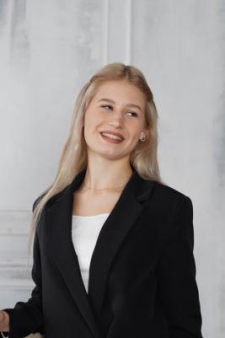 Анна Олеговна Михайленко